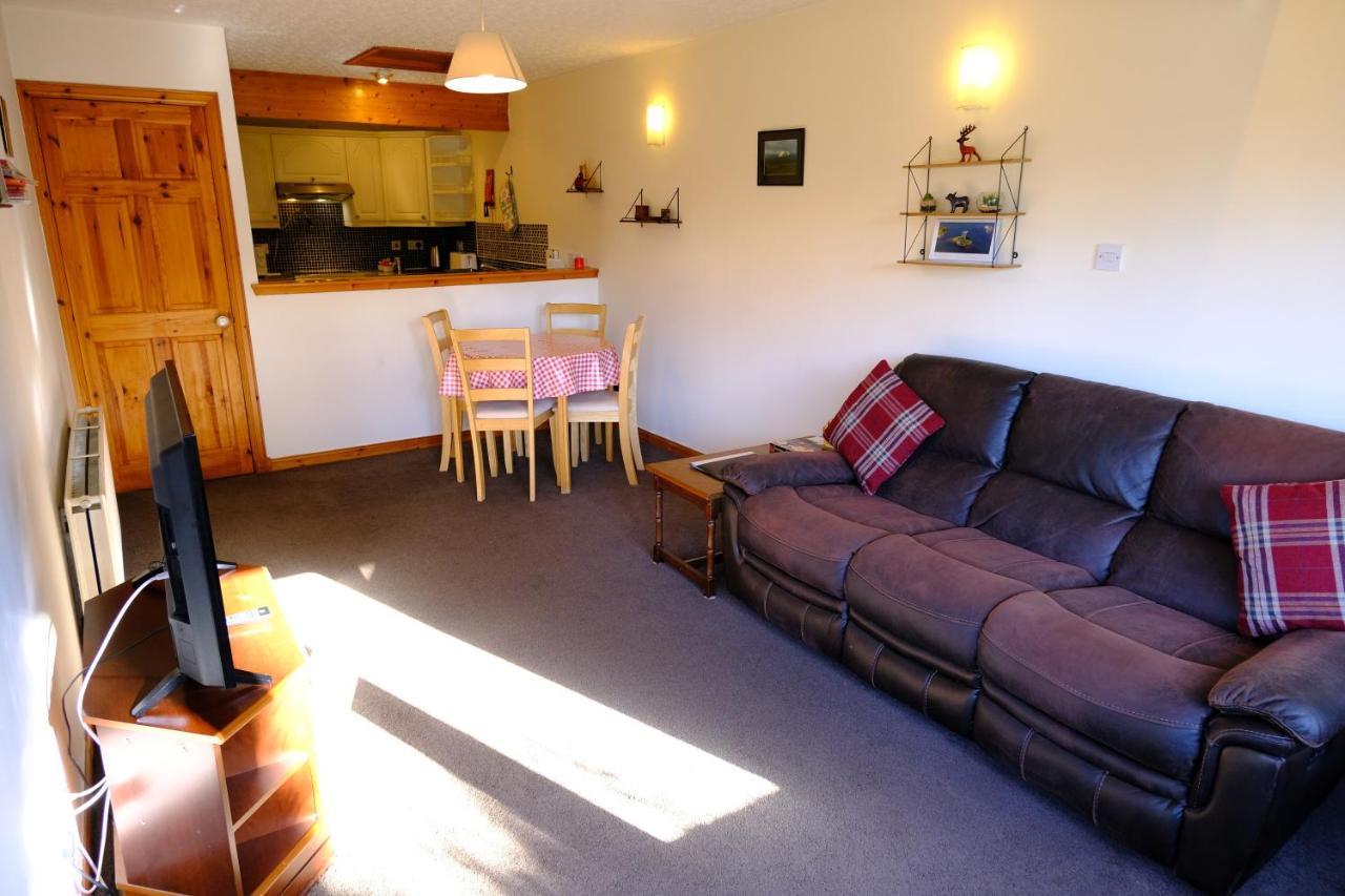 Lovely 1-Bedroom Apartment With Free Parking Inverness Exterior foto