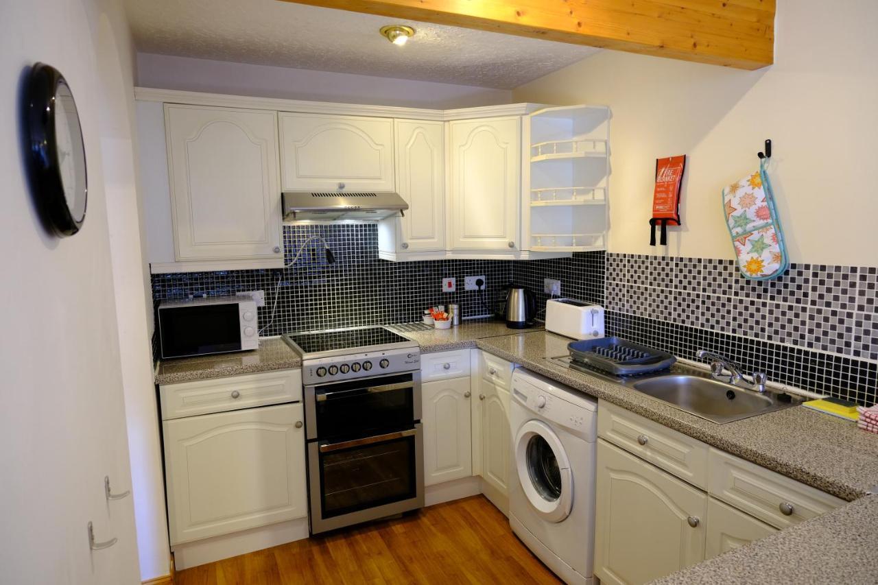 Lovely 1-Bedroom Apartment With Free Parking Inverness Exterior foto