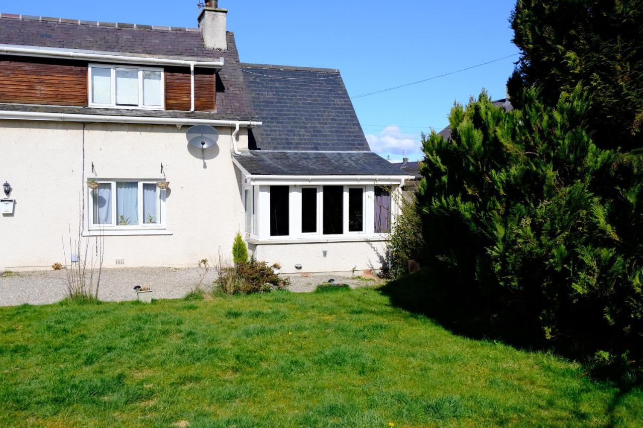 Lovely 1-Bedroom Apartment With Free Parking Inverness Exterior foto